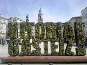 Hometown. Vitoria-Gasteiz is where I live. It is the capital city of the Basque Country and in 2012 it was awarded as the European Green Capital. This monument made of shrubbery was designed to represent the award and it stands in the center of the city. 